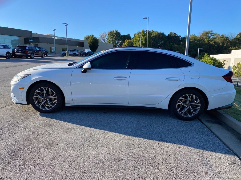 2022 Hyundai SONATA SEL