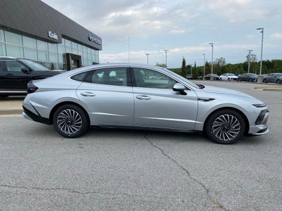 2026 Hyundai SONATA HYBRID SEL