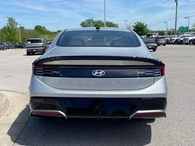 2025 Hyundai SONATA HYBRID SEL