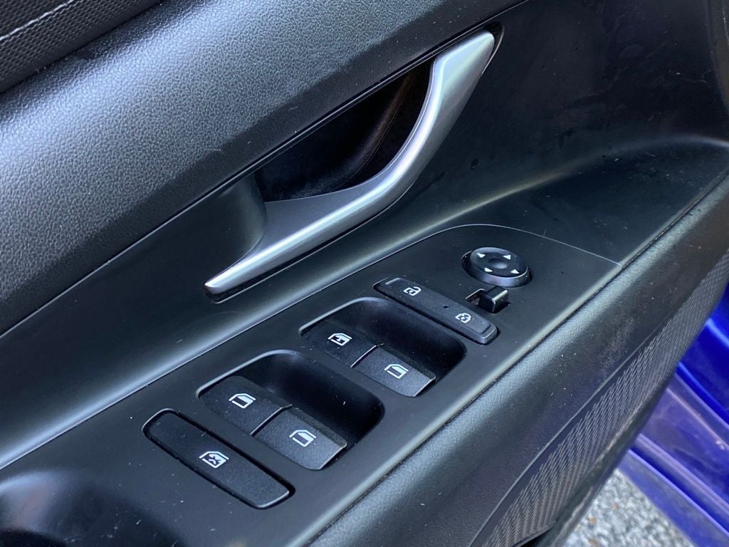 2021 Hyundai ELANTRA SE