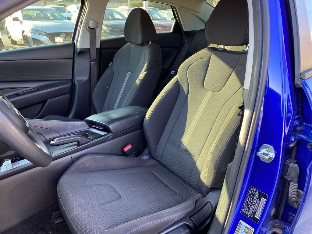 2021 Hyundai ELANTRA SE