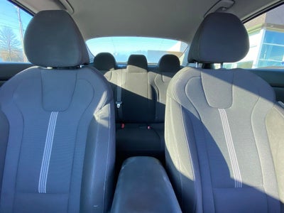 2021 Hyundai ELANTRA SE