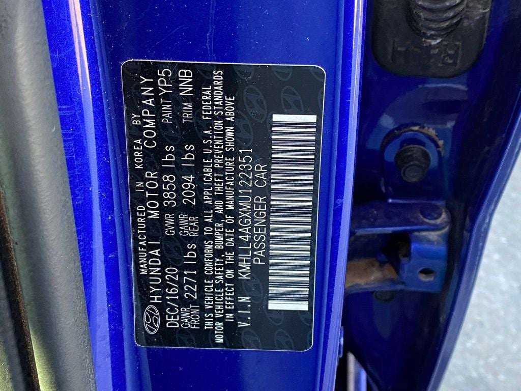 2021 Hyundai ELANTRA SE