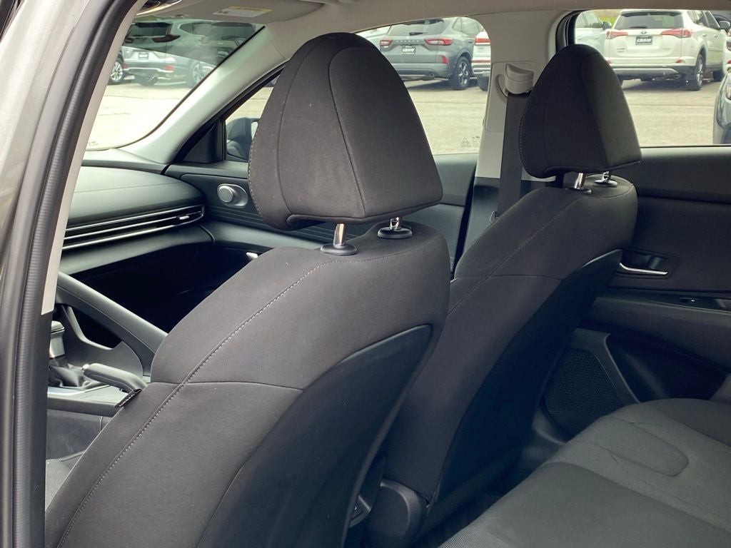 2024 Hyundai ELANTRA SE