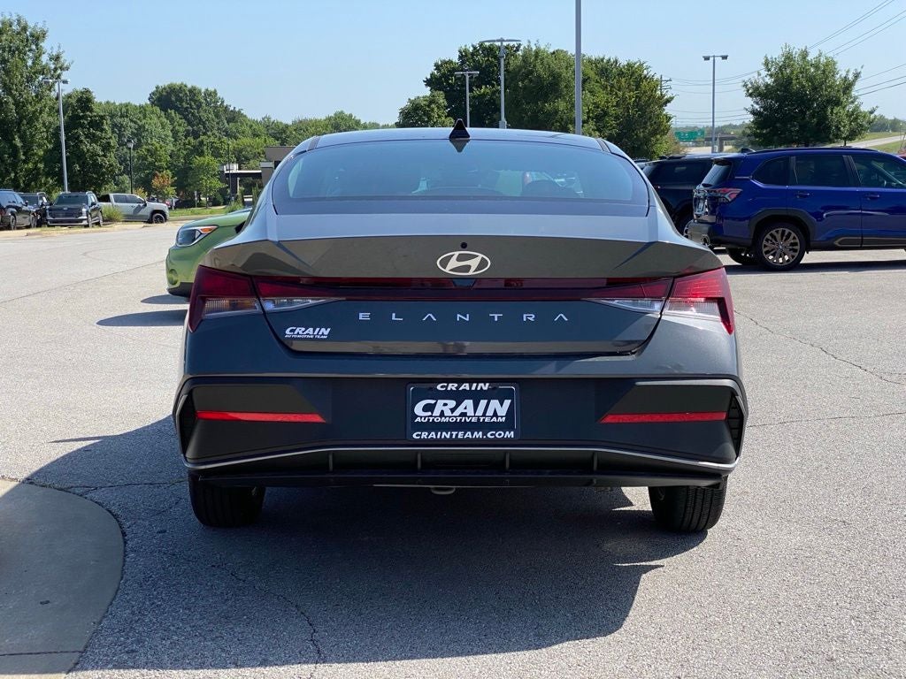 2026 Hyundai ELANTRA SE
