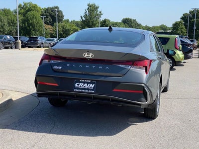 2026 Hyundai ELANTRA SE