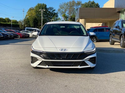 2026 Hyundai ELANTRA SE
