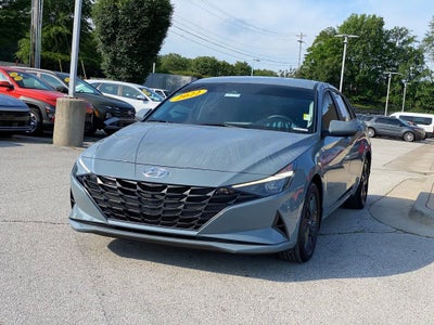 2022 Hyundai ELANTRA SEL