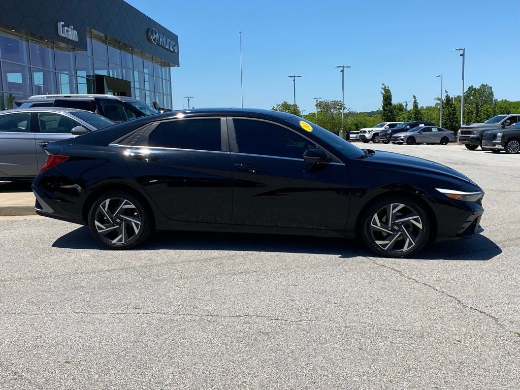 2024 Hyundai ELANTRA Limited