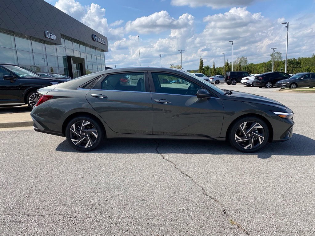 2026 Hyundai ELANTRA Limited