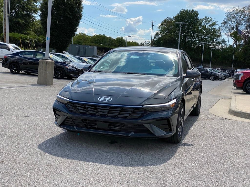 2026 Hyundai ELANTRA Limited