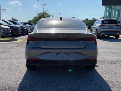 2023 Hyundai ELANTRA SEL