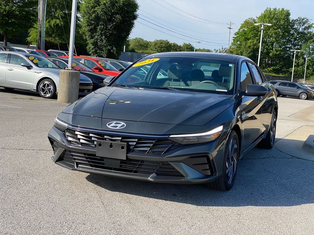 2024 Hyundai ELANTRA SEL