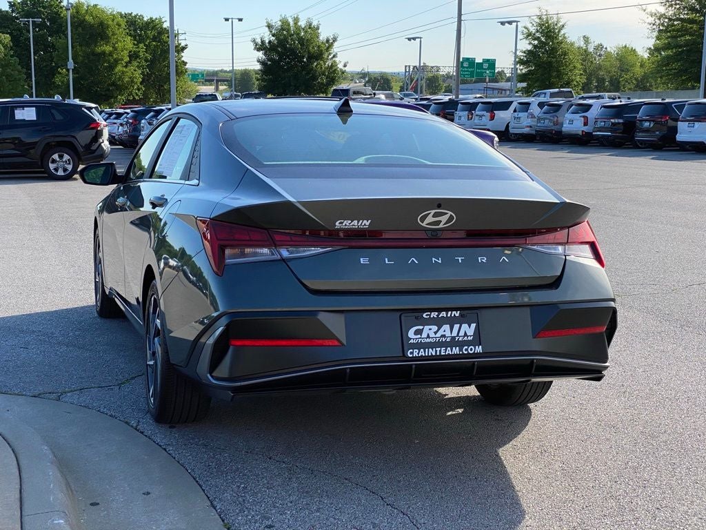 2024 Hyundai ELANTRA SEL