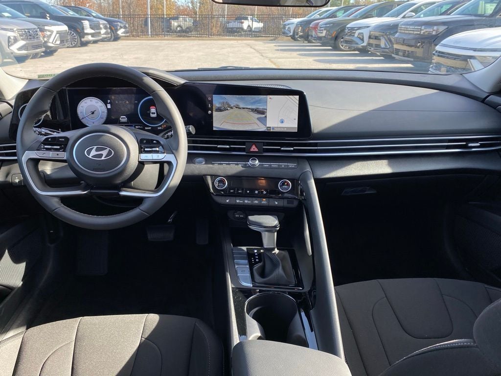2025 Hyundai ELANTRA SEL Convenience