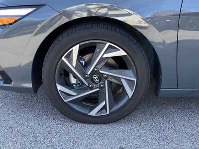 2025 Hyundai ELANTRA SEL Convenience