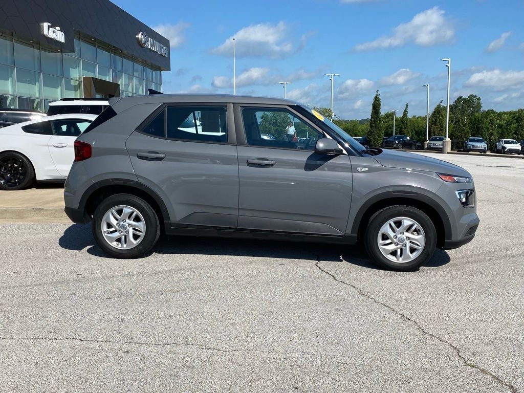 2022 Hyundai VENUE SE