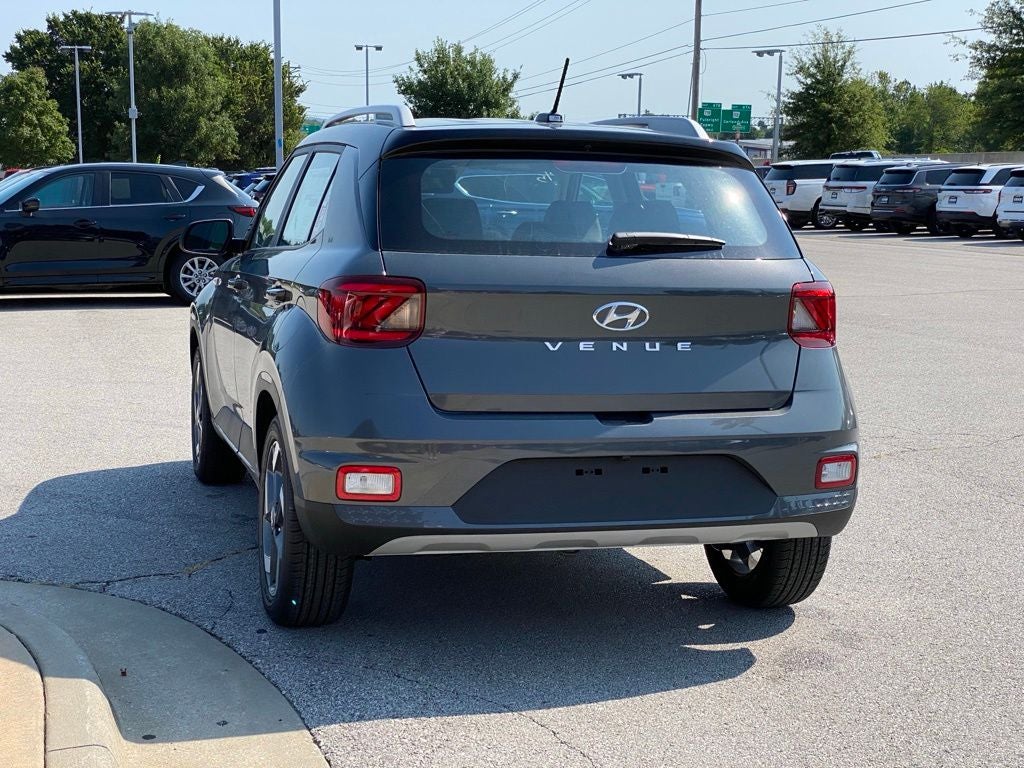 2026 Hyundai VENUE SEL W/Two-Tone Roof