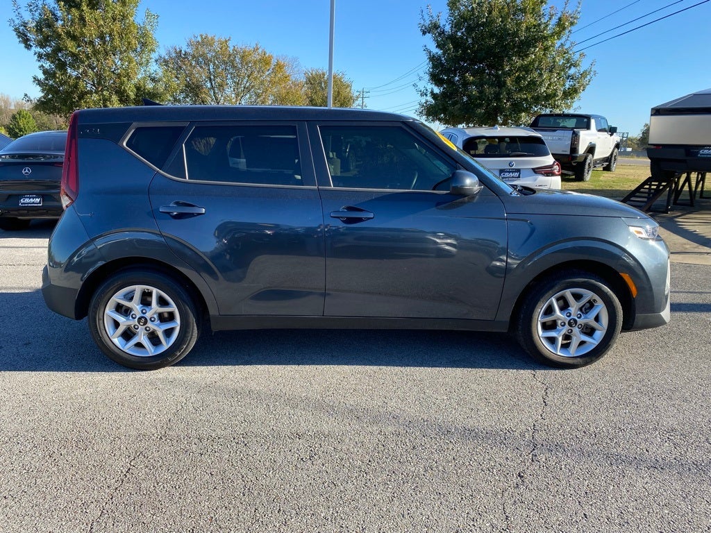 2020 Kia Soul S SUPER CLEAN LOW MILEAGE
