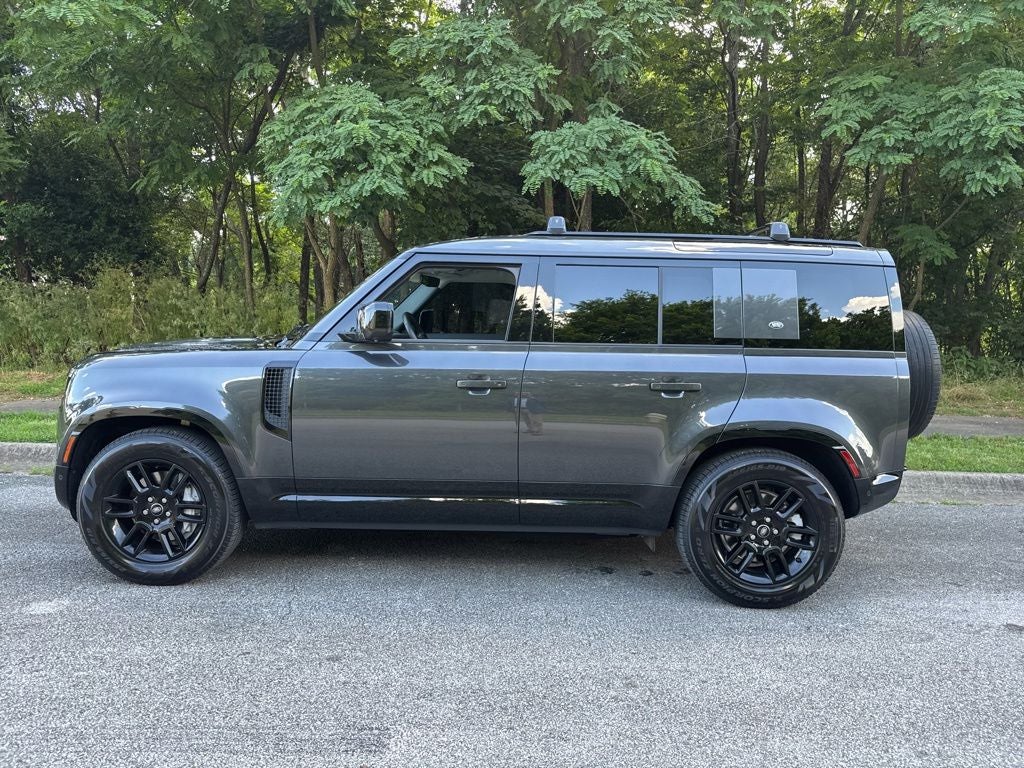 2024 Land Rover Defender 110 X-Dynamic SE