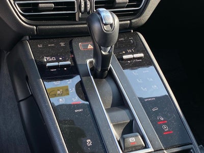 2022 Porsche Macan Base