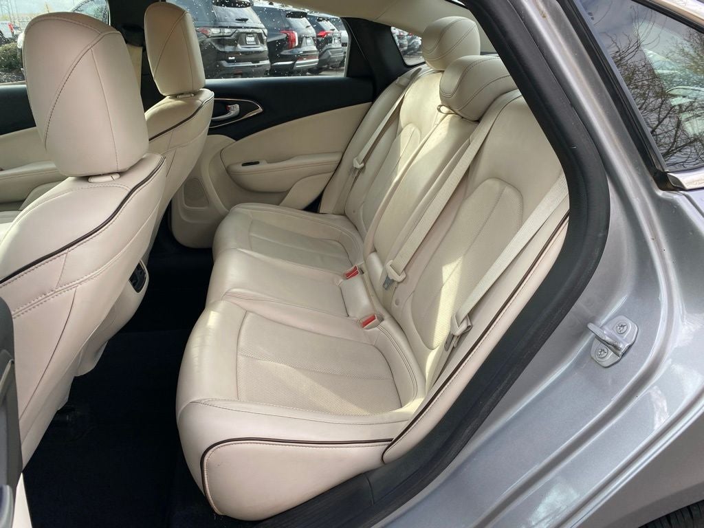 2015 Chrysler 200 C SUPER CLEAN!