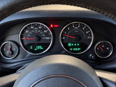 2016 Jeep Wrangler Unlimited Sahara - 4WD / CARFAX ONE OWNER