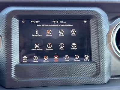 2019 Jeep Wrangler Unlimited Sahara APPLE CAR PLAY / CLEAN CARFAX/ 1 OWNER