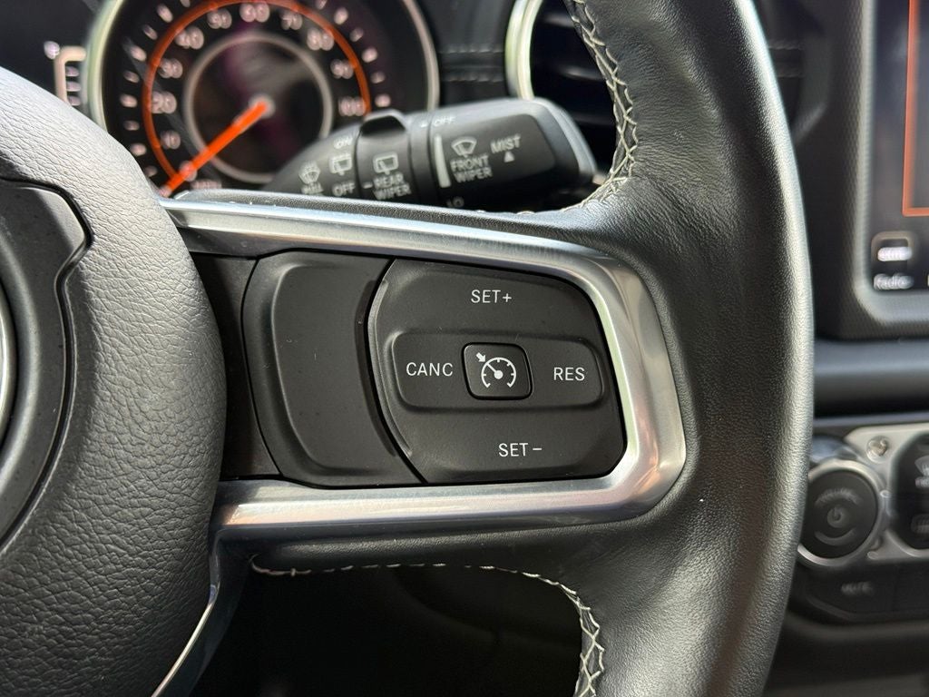 2019 Jeep Wrangler Unlimited Sahara - 4WD / CLEAN CARFAX / DANA AXLE