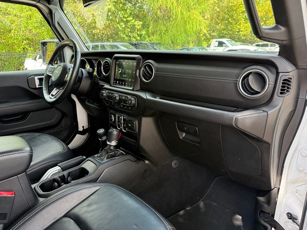 2019 Jeep Wrangler Unlimited Sahara - 4WD / CLEAN CARFAX / DANA AXLE