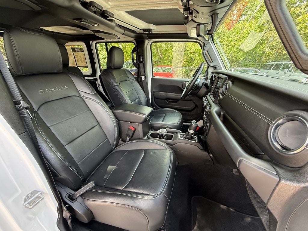 2019 Jeep Wrangler Unlimited Sahara - 4WD / CLEAN CARFAX / DANA AXLE