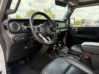 2019 Jeep Wrangler Unlimited Sahara - 4WD / CLEAN CARFAX / DANA AXLE