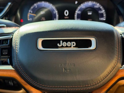 2022 Jeep Grand Cherokee Summit TECH GROUP 5