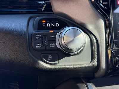 2025 RAM 1500 Laramie - 4WD / LEVEL 2 / NIGHT EDITION