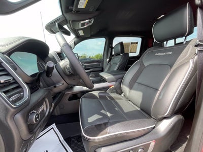2025 RAM 1500 Laramie - 4WD / LEVEL 2 / NIGHT EDITION