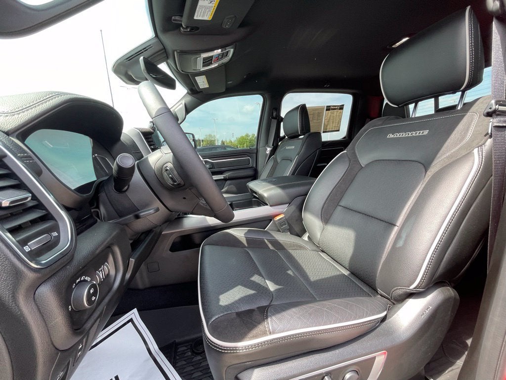 2025 RAM 1500 Laramie - 4WD / LEVEL 2 / NIGHT EDITION