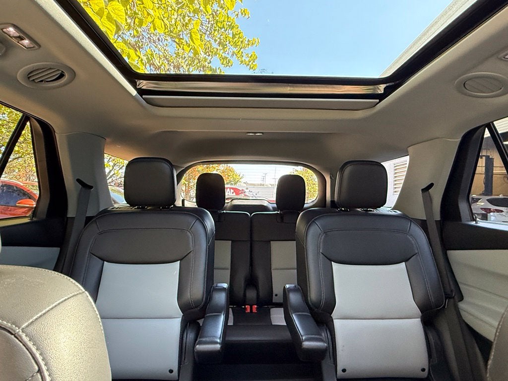 2022 Ford Explorer XLT - PANORAMIC SUNROOF / CLEAN CARFAX