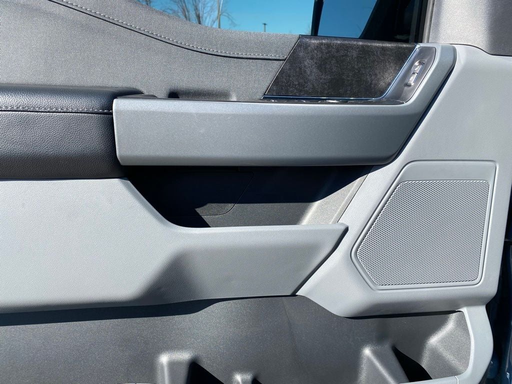 2023 Ford F-150 Lightning XLT