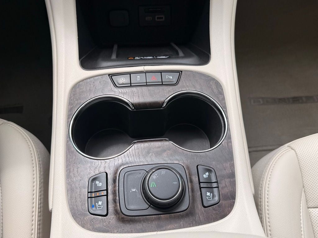 2023 GMC Acadia Denali 1 OWNER / TOW PACKAGE / SAFETY PLUS