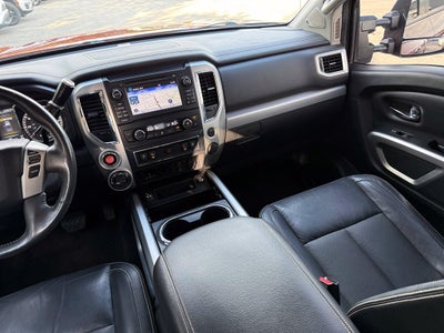 2017 Nissan Titan PRO-4X - 4WD / LEATHER