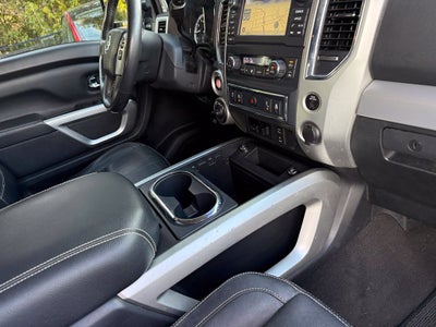 2017 Nissan Titan PRO-4X - 4WD / LEATHER