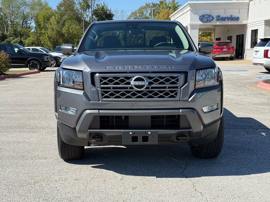 2024 Nissan Frontier SV