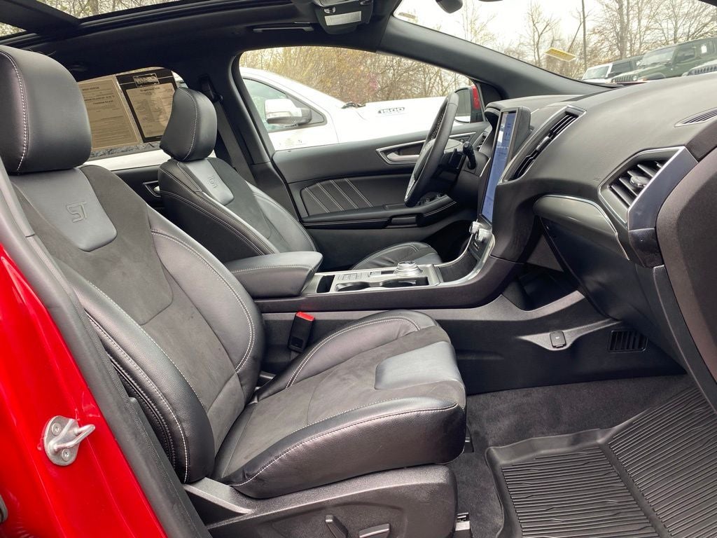 2024 Ford Edge ST