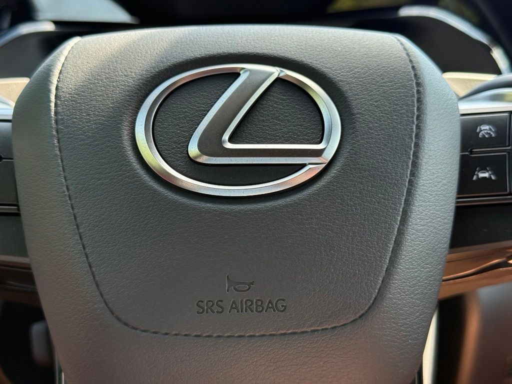 2025 Lexus NX 350h Luxury LIKE NEW!!