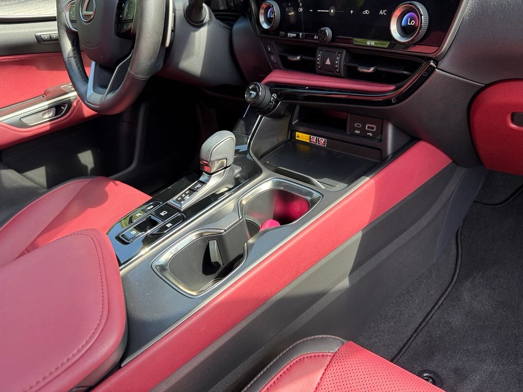 2025 Lexus NX 350h Luxury LIKE NEW!!