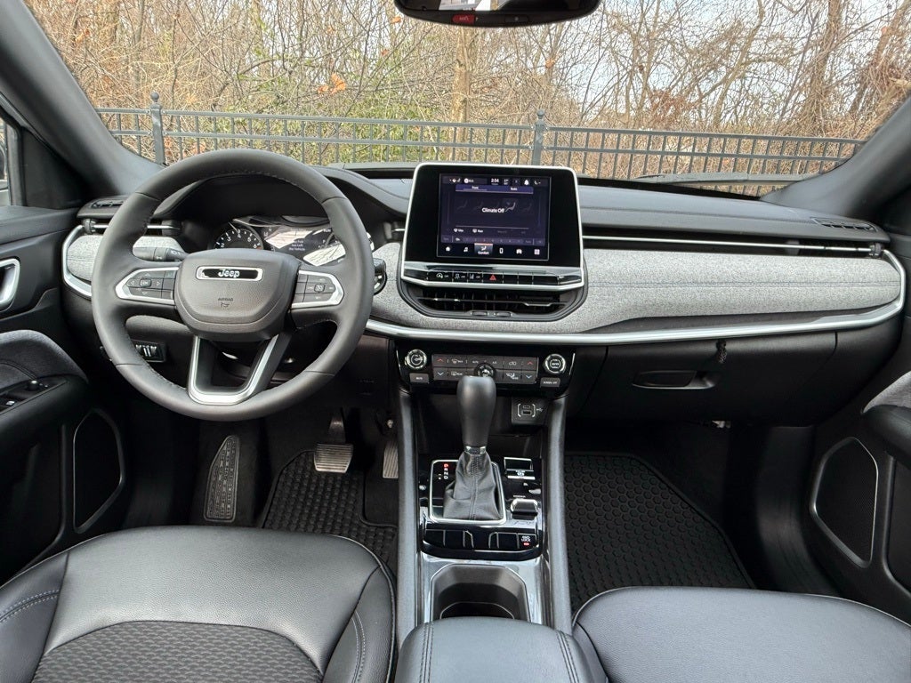 2025 Jeep Compass Latitude ONE OWNER CARFAX