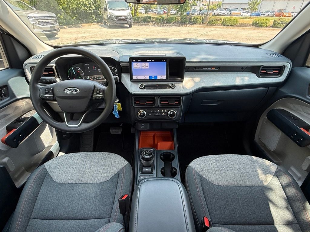 2022 Ford Maverick XLT LOW MILES