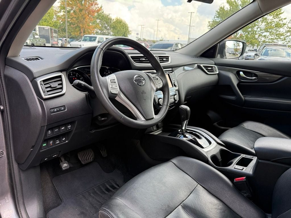 2016 Nissan Rogue SL - AWD / PANORAMIC SUNROOF