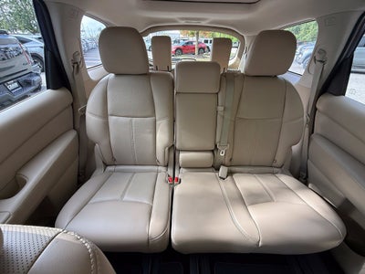 2017 Nissan Pathfinder Platinum - 4WD / DUAL SUNROOF / CLEAN CARFAX