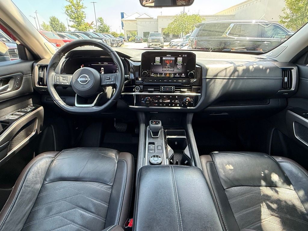 2023 Nissan Pathfinder Platinum